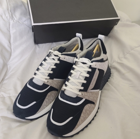 MICHAEL KORS MAN SHOE - Picture 8 of 10